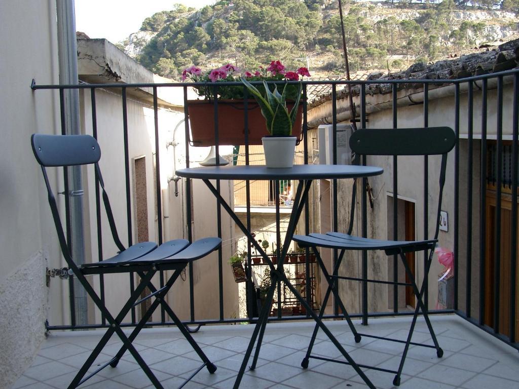 Chicchi Di Melograno Bed & Breakfast Modica Oda fotoğraf