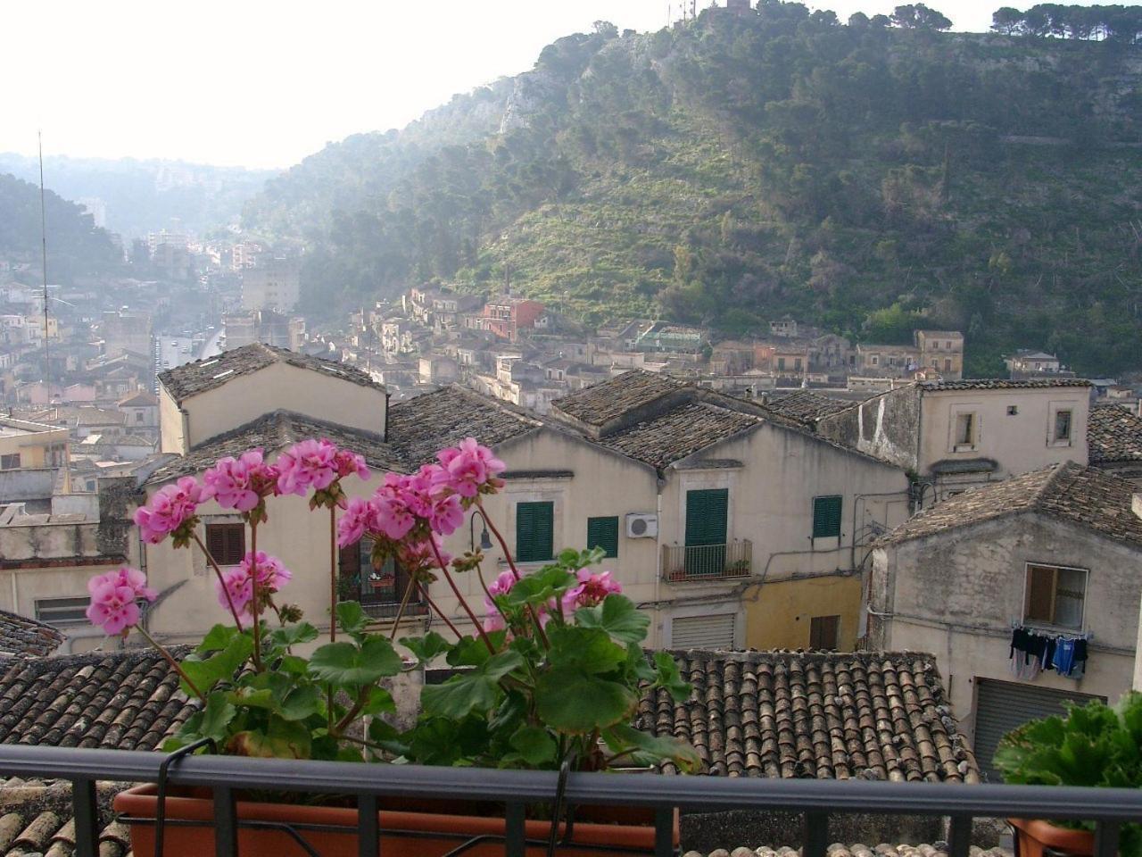 Chicchi Di Melograno Bed & Breakfast Modica Dış mekan fotoğraf